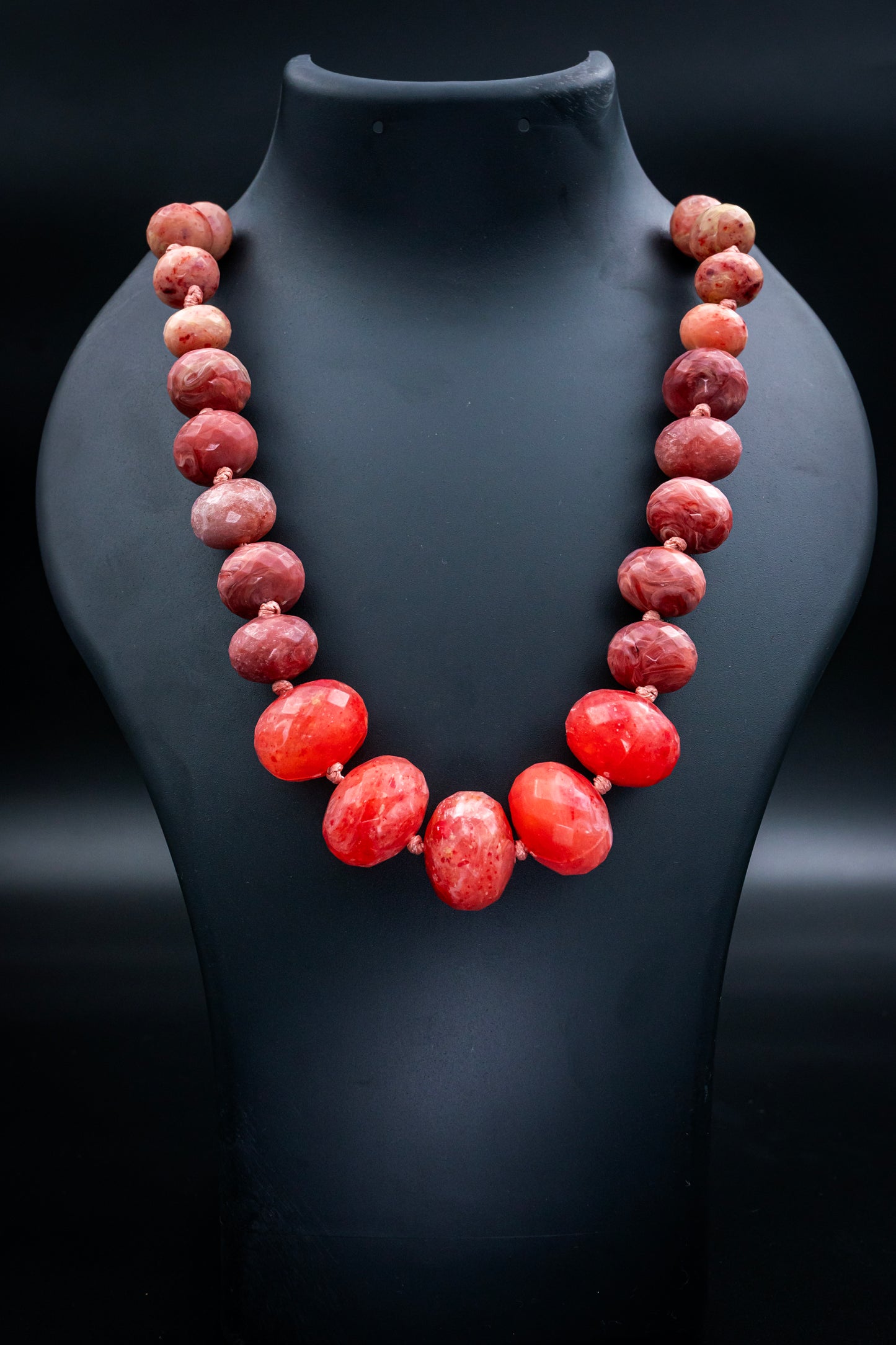 Red and Pink Ombre Beads Neckpiece