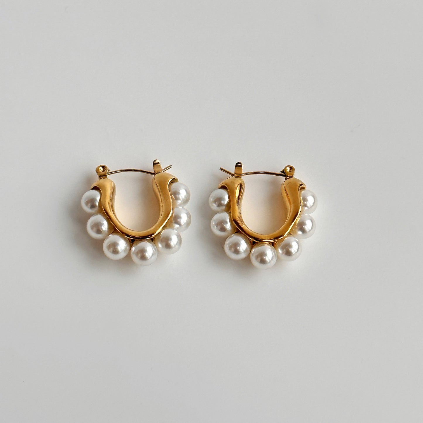 Pearl Dangler in Gold (14K Gold Plated)