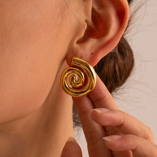 Vinatge Snail Stud in Gold (18K Gold Plated)