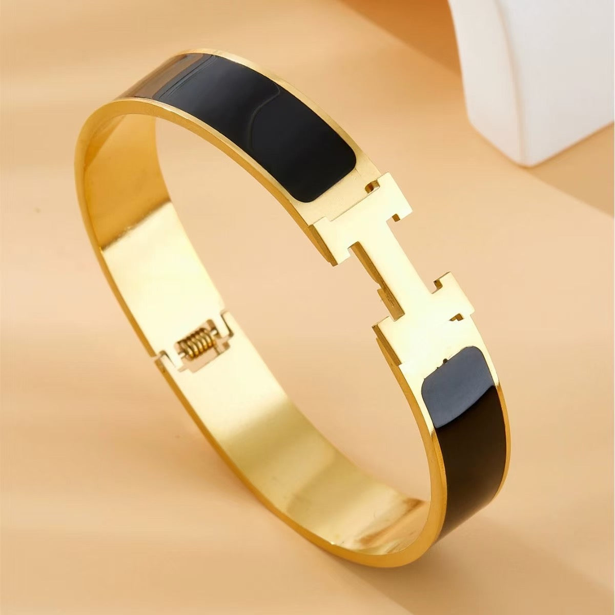 Hermes Signature Bracelet (18K Gold Plated)