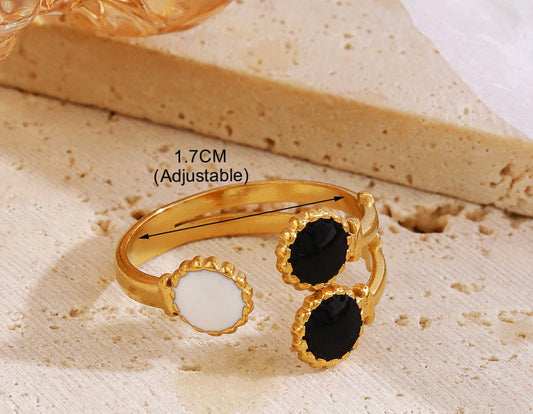 Classic Three Dots Ring